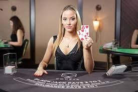 Dashboard permainan slot dan meja live dealer di gamingpedia